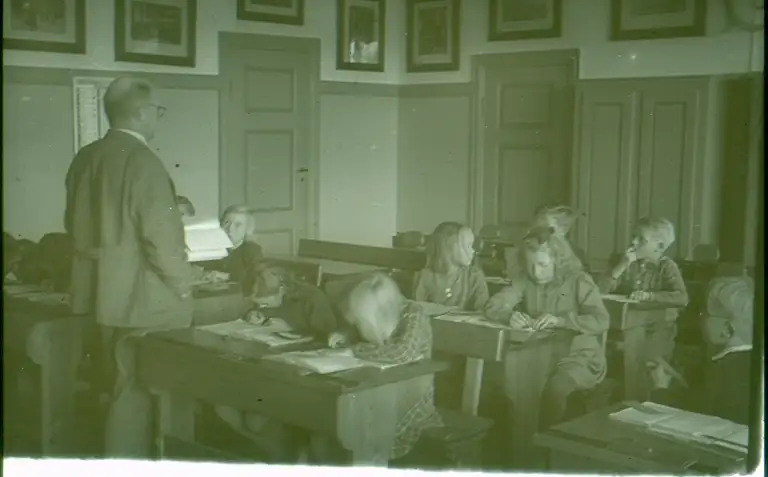Klasseundervisning i Vejby Skole, ca. 1948