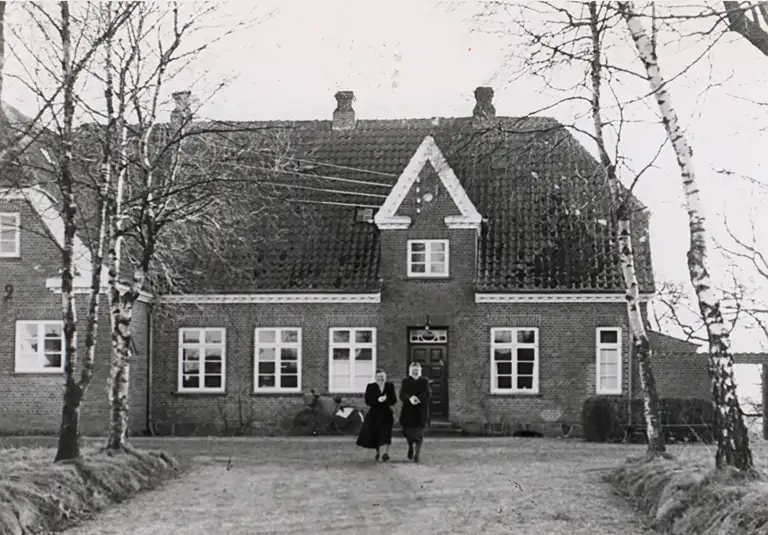 Vejby Skole på Tisvildevej, ca. 1940